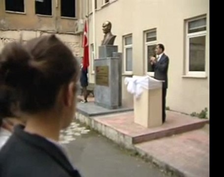 Mithatpaşa Kız Teknik ve Meslek Lisesi Bayrak Töreni