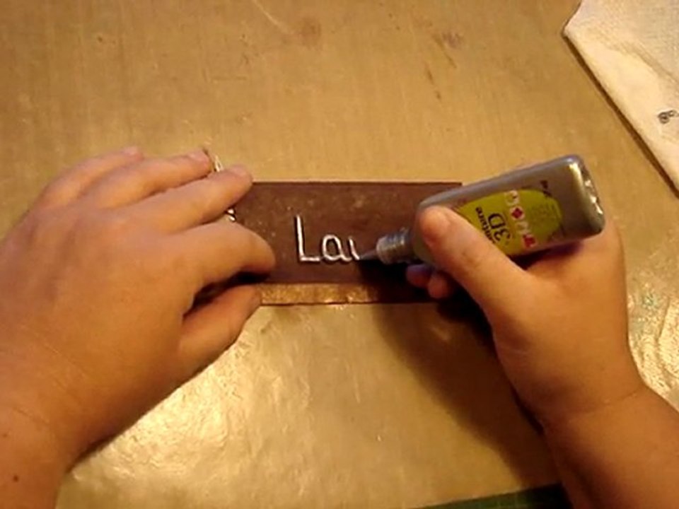 Ecrire avec la peinture 3D multi supports Diam's