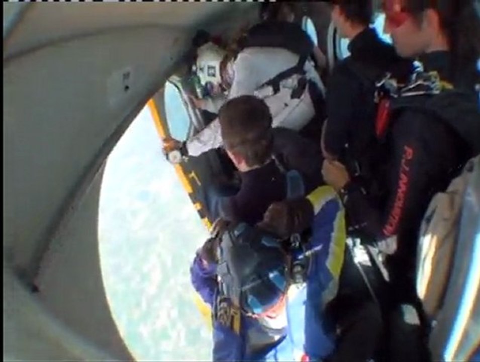 Saut en Parachute à Tallard pour nos un an - Weekend du 7/05/2011