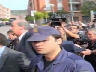 Zapatero visita el barrio de la Viña, la zona más afectada por el terremoto