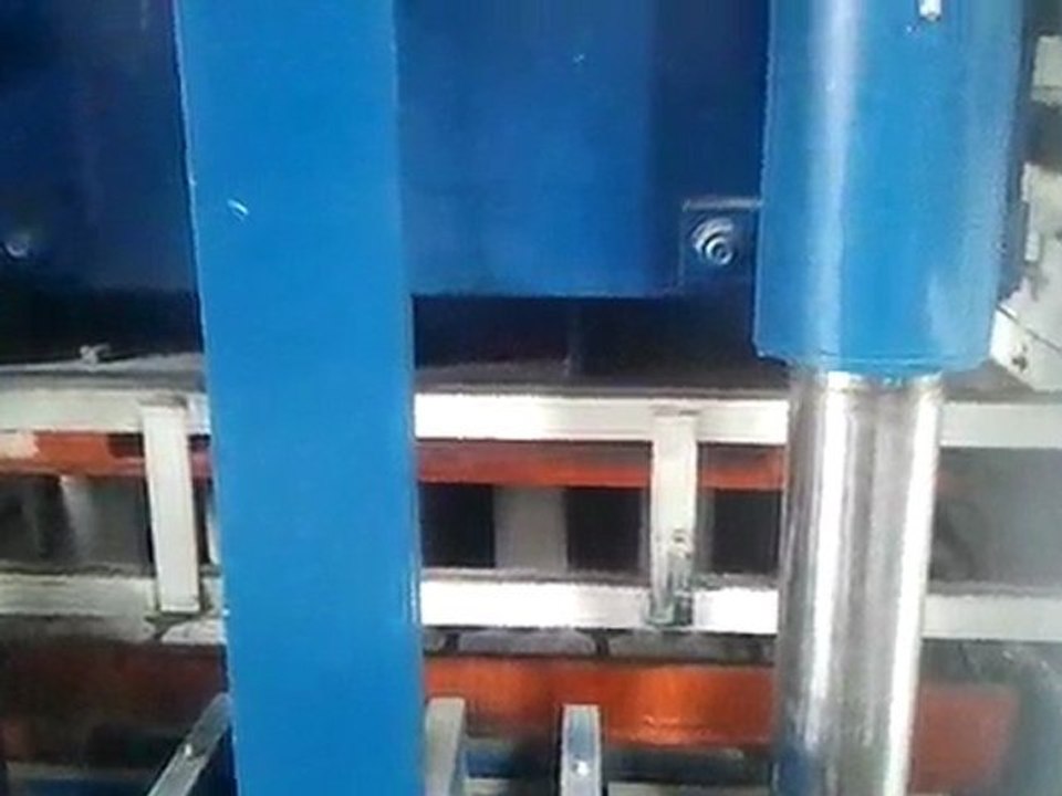 Aytekinler makine Beton blok makineleri parke taşı briket bims bordürdür makineleri.