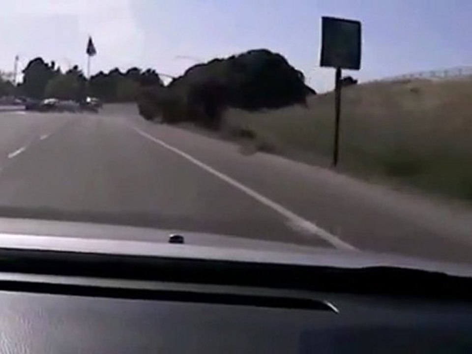 Прилетело в жопу на светофоре/auto crash(strangeworlds.at.ua)