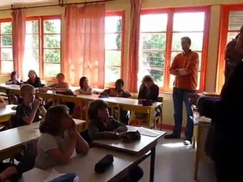 Avranches : danse contre l'esclavage à l'école Pierre Mendès France