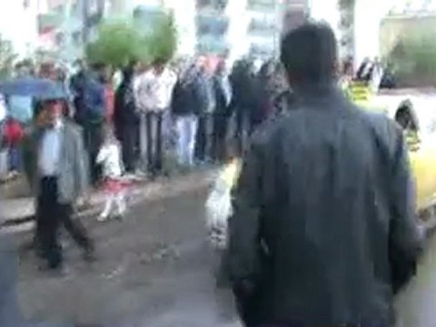 UYARMIŞTIK - ÖLÜM KAVŞAĞINDA YİNE KAZA : 2 Polis Yaralı