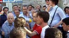 Centinaia di disoccupati andriesi protestano nei pressi di Largo Fravina