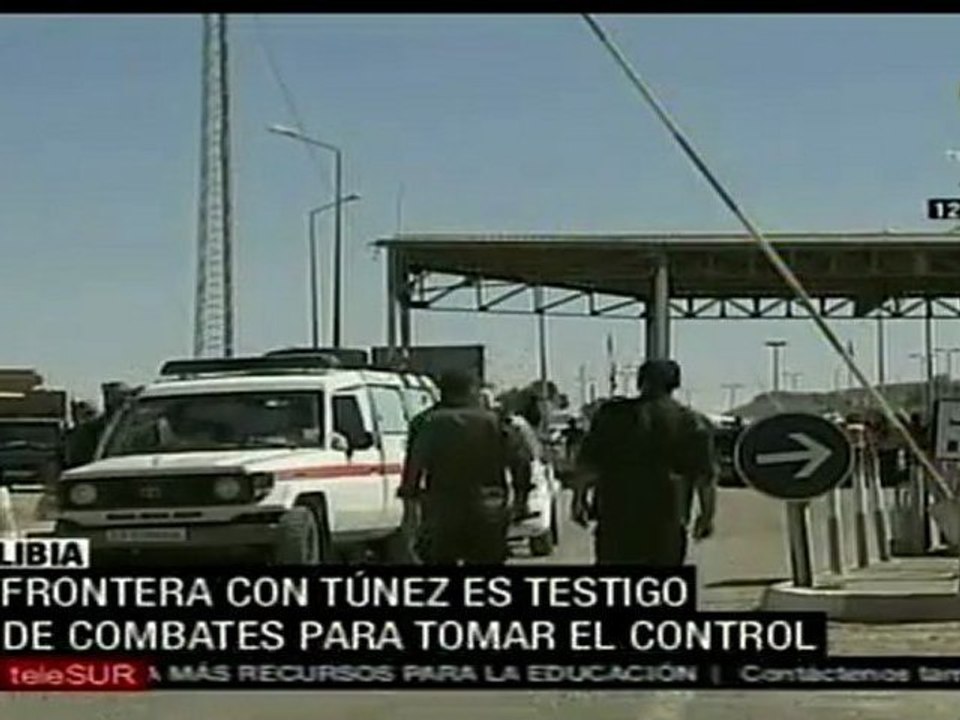 Se intesifica éxodo de libios a Túnez