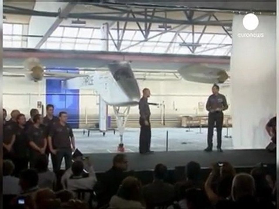 Sun-powered plane takes off