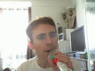 Wiwi égratrigne "shape of my heart" de Sting