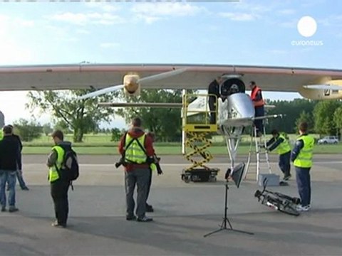 Solar Impulse : premier vol international sans faute, et...