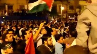 Place Tahrir : les jeunes veulent aller en Palestine