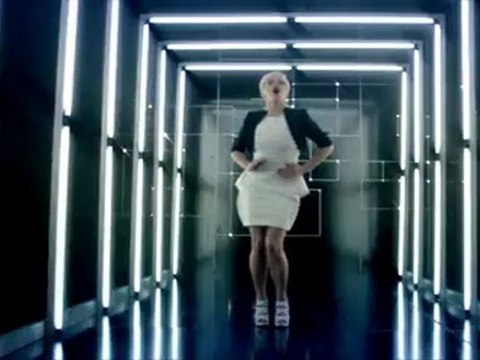 Yıldız Kaplan - Haberin Yok 2011 Orijinal Klip