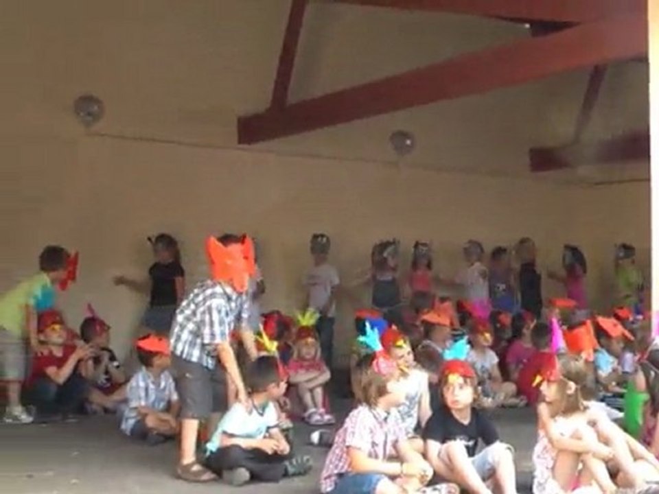 spectacle musical des élèves de l'école maternelle - 14 05 2011