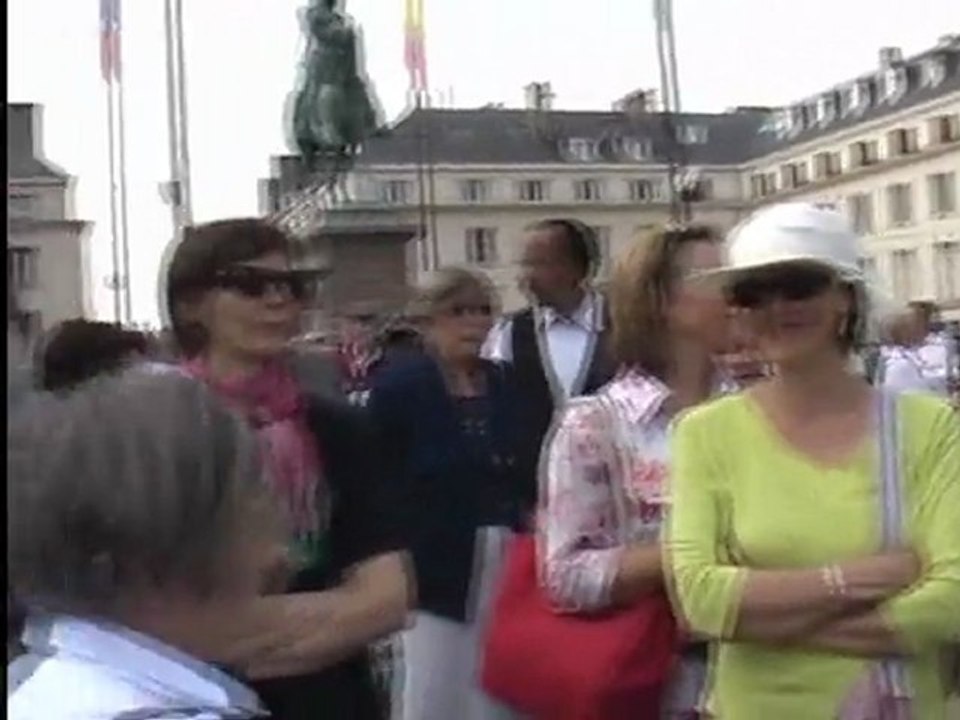 le KB jpoue le 23 avril 2011 place martroi à Orléans