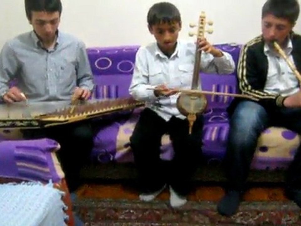 Hasretinle Yandı Gönlüm