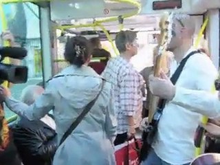 Les Chihuahuas de l'espace dans le bus...