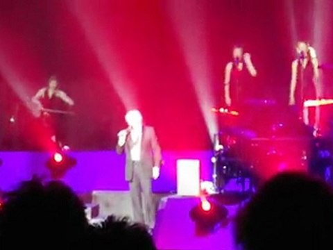 Rouge fin Sardou Palais des Sports 14 mai 2011