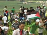 Israeli soldiers open fire on demonstrators