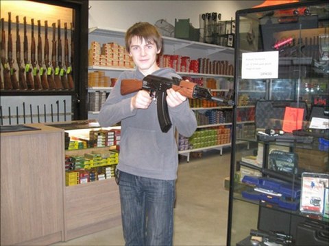 trailer soyons jeunes soyons cons !!!