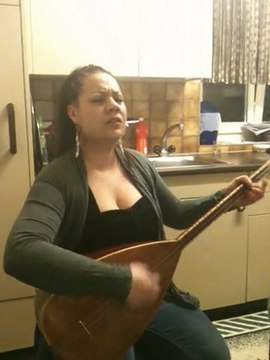 Betul Ayrilik kolaymi senin yaninda