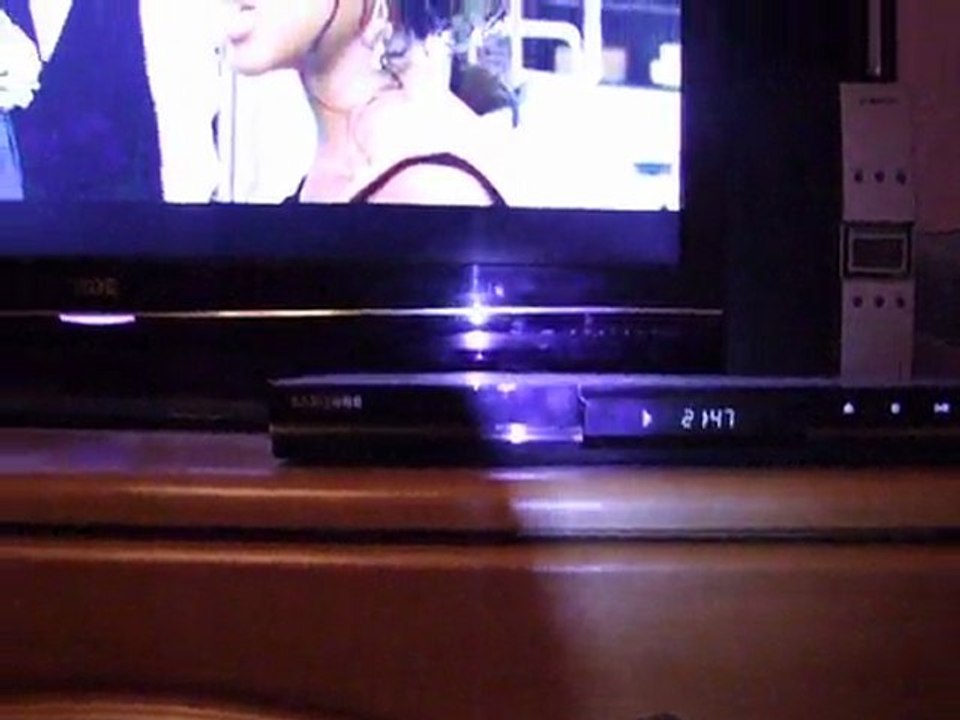 AOC LED 42 Inch Messing up