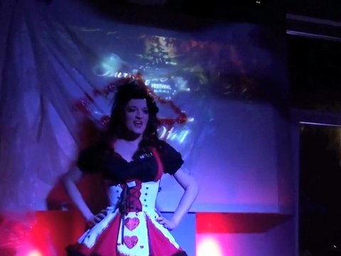 Sheila Wolf Queerlesque @ Burlesque Festival Düsseldorf