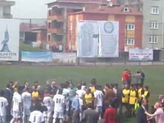 Vadi Turnuvası Şampiyonu Güneyli Köyünün Final Maçı Bitiminde sevinç gösterisi