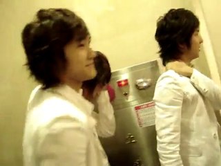 [2006-2011_MISC] Siwon Took Care of Yesung