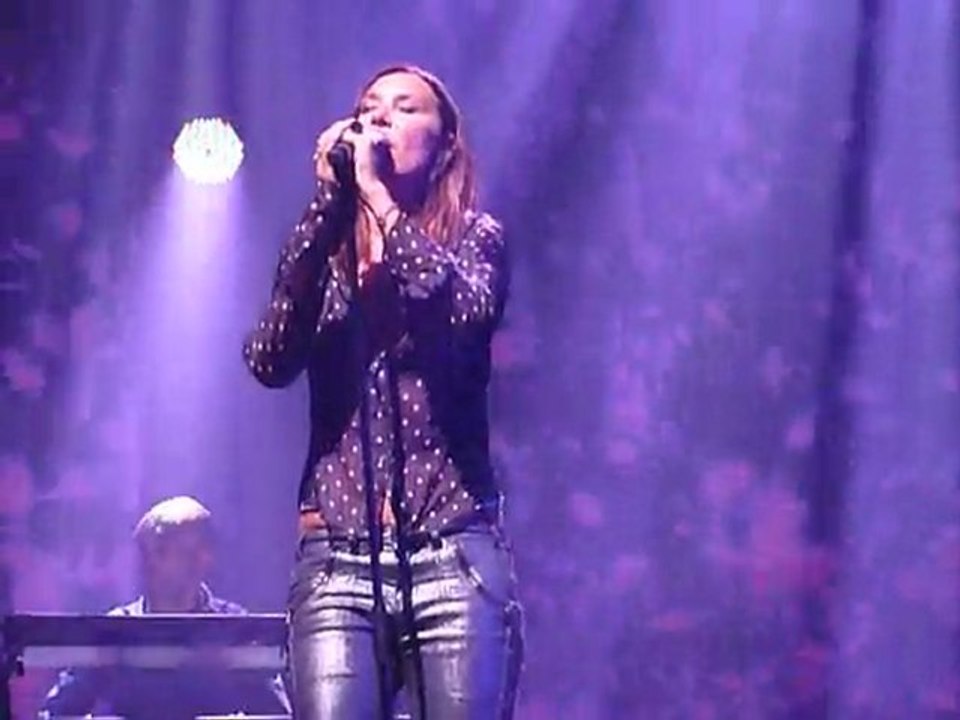 Zazie - Olympia 14 mai 2011 - Les pieds nus