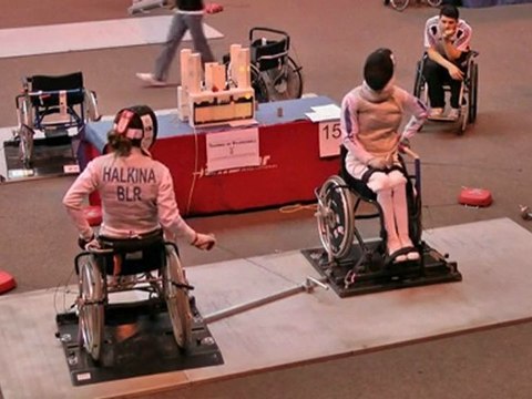 Demi-finale fleuret dames Tournoi de Villemomble 2011 : BERNARD / HALKINA