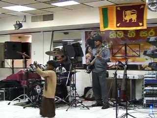 Little Star alive in Paris 2010 (01-1)