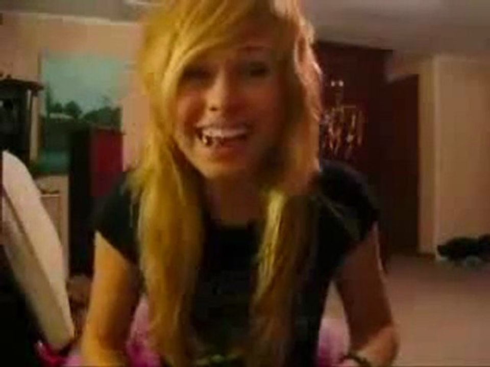 0311 - Blonde Attitude