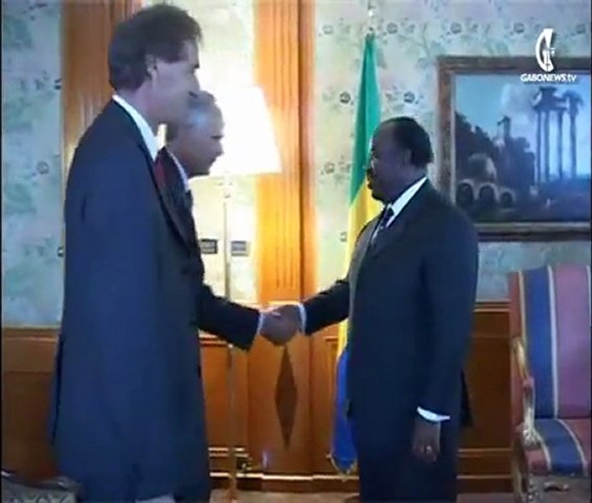 Audience Ali Bongo Ondimba avec le groupe FRI-EL GREEN POWER