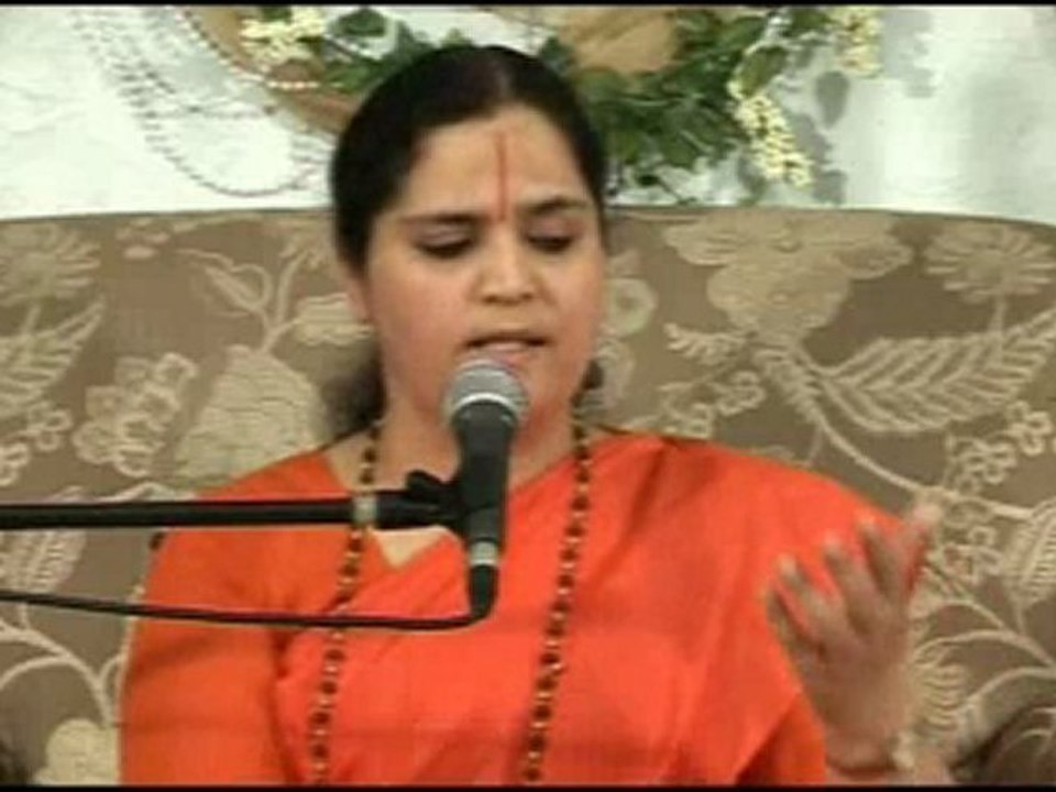 Devotional Bhajan by Anandmurti Gurumaa - Murli Baaj Uthi
