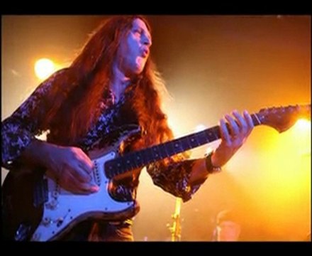 ZORAN AND FRIENDS (PARIS) - RED HOUSE