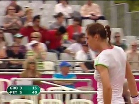 Petkovic cruises into second round