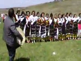 SİVEREK'TE UÇURTMA ŞENLİĞİNDE FOLKLOR VE KOLBASTI