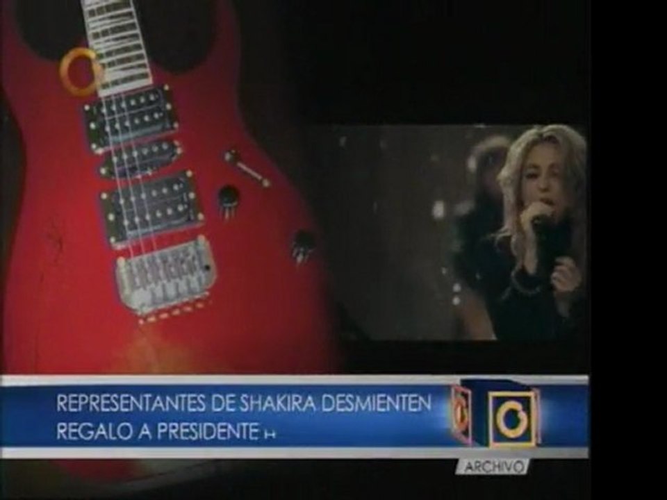 Shakira no le envió guitarra a Chávez