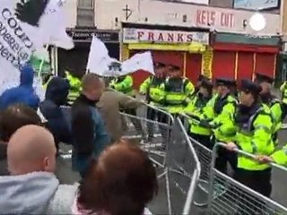 Elisabetta II a Dublino: visita storica con protesta