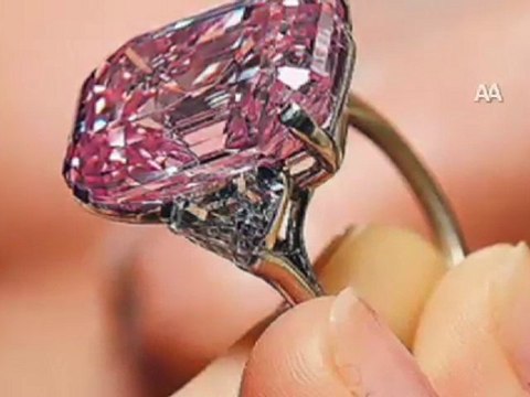 PEMBE ELMAS BÜYÜLÜYOR