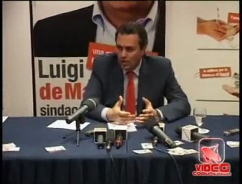 Napoli - Il ballottaggio tra Lettieri e de Magistris