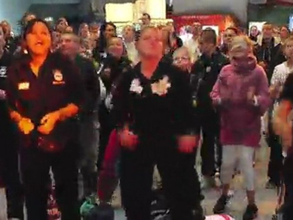 Flashmob Kassav' pour les 20 ans de Nausicaa Boulogne-sur-Mer