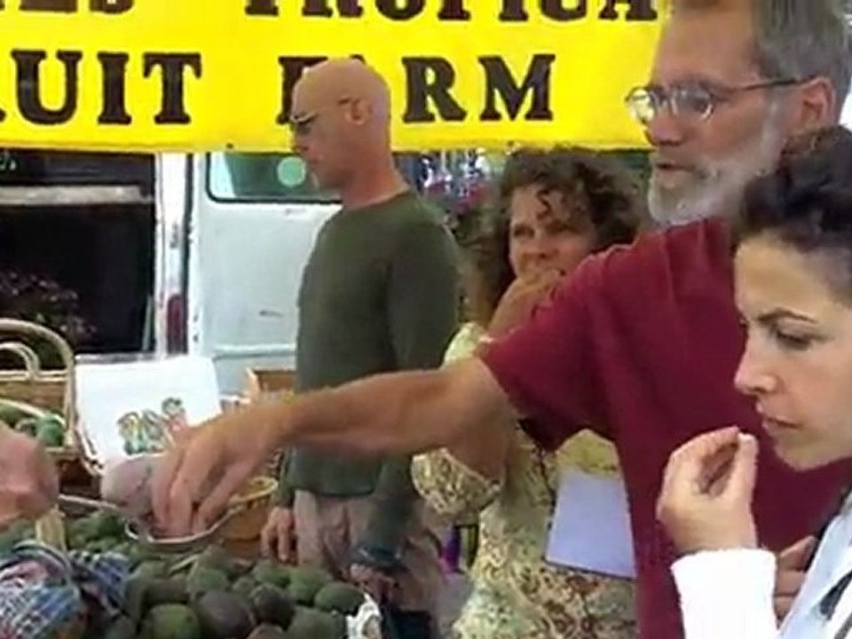 Barry Koral's delicious raw sustainably grown CA macadamia nuts