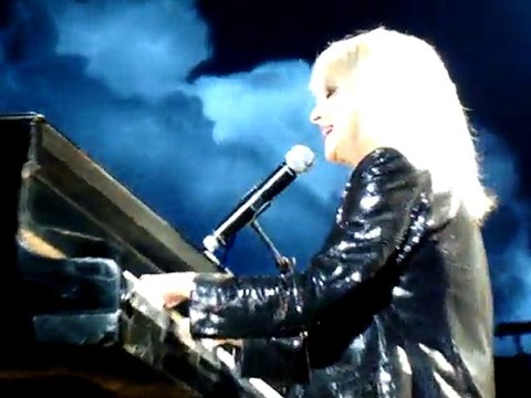 VERONIQUE SANSON 2011 PARIS GRAND REX QU'ON ME PARDONNE LIVE (anniversaire Violaine Sanson / soeur)