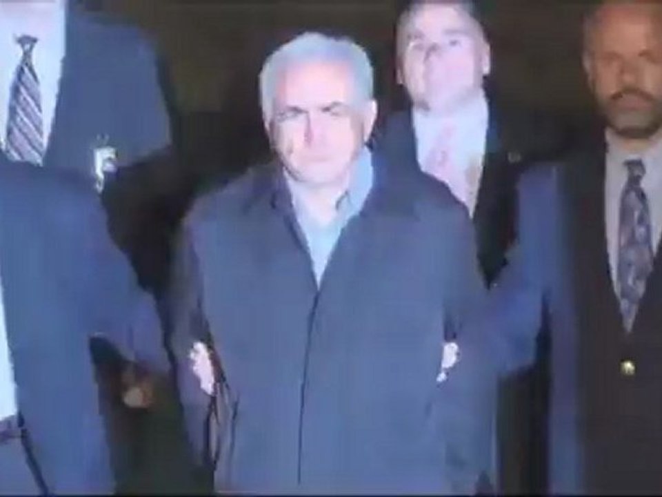 DSK menotté ... en mode Gangsta