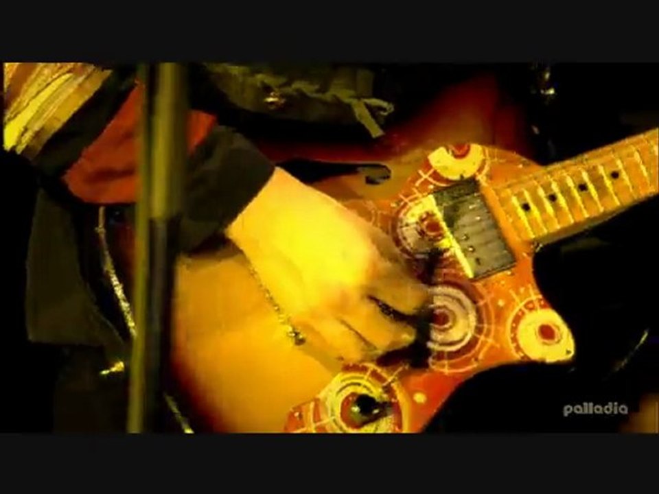 Coldplay - 03 Yellow - MTV World Stage 2009