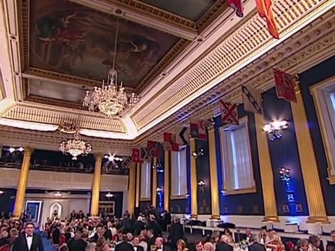 Queen voices 'deep sympathy' for victims in Ireland