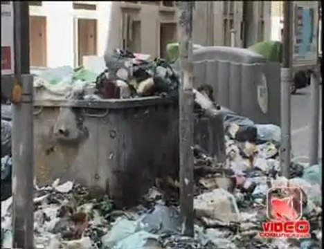 Napoli - Rifiuti, proteste e barricate