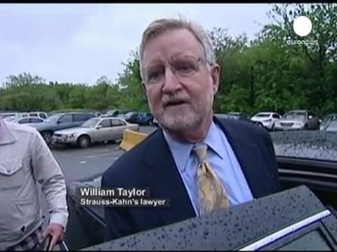 Strauss-Kahn comunica su dimisión al frente del FMI...