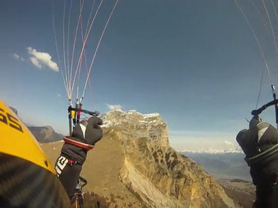 Parapente au Peuil Mars 2011
