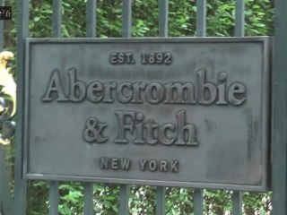 Ouverture d'Abercrombie et Fitch sur les Champs-Elysées